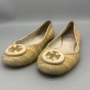 TORY BURCH Reva Raffia White Straw Natural Woven Gold Logo Ballet Flat Size 8